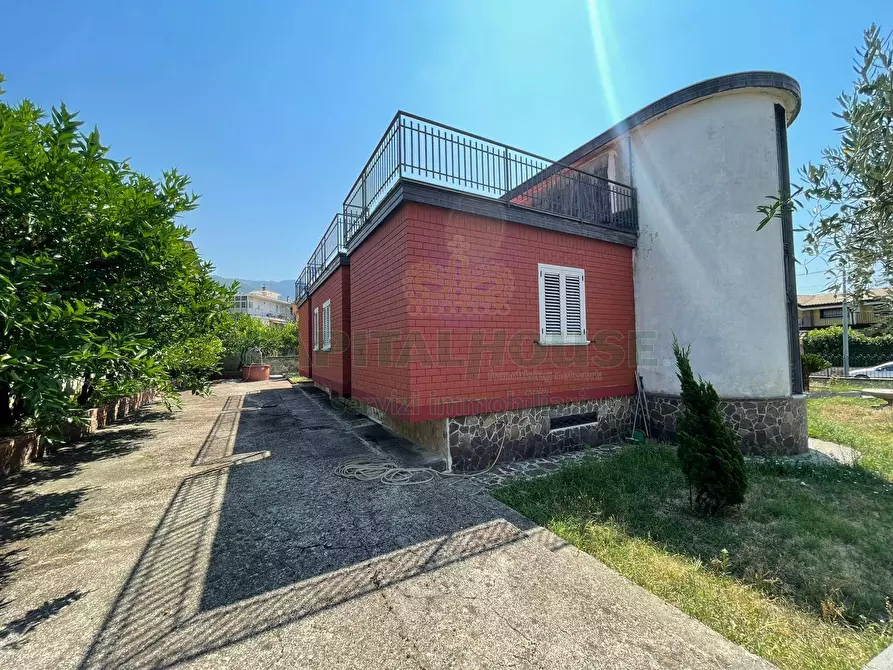 Immagine 36 di Villa in vendita  in avella a Avella