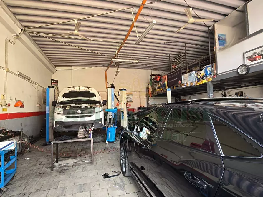 Immagine 10 di Capannone industriale in vendita  in Via Nazionale Appia a Capodrise