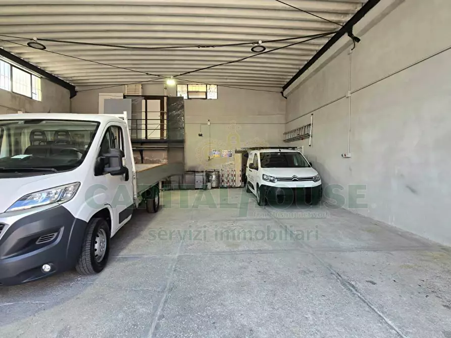 Immagine 6 di Capannone industriale in vendita  in Via Nazionale Appia a Capodrise