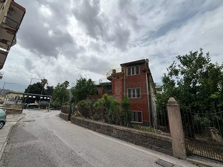 Immagine 7 di Villa in vendita  a Roccapiemonte