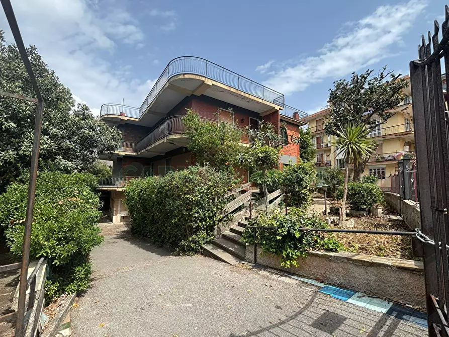 Immagine 4 di Villa in vendita  a Roccapiemonte