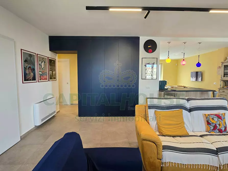 Immagine 13 di Appartamento in vendita  in Via Appia a Capodrise