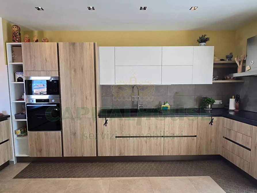 Immagine 8 di Appartamento in vendita  in Via Appia a Capodrise