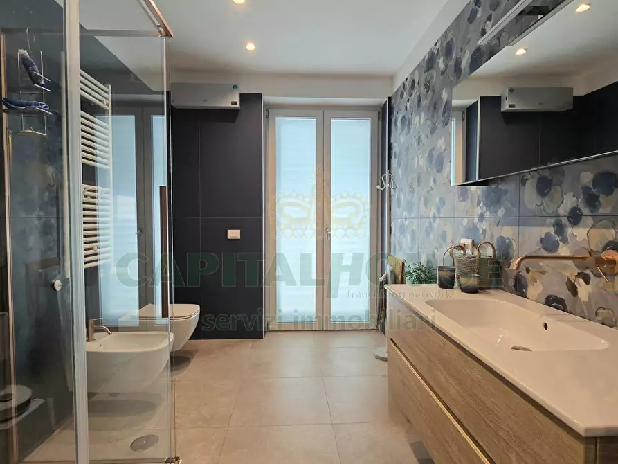 Immagine 30 di Appartamento in vendita  in Via Appia a Capodrise