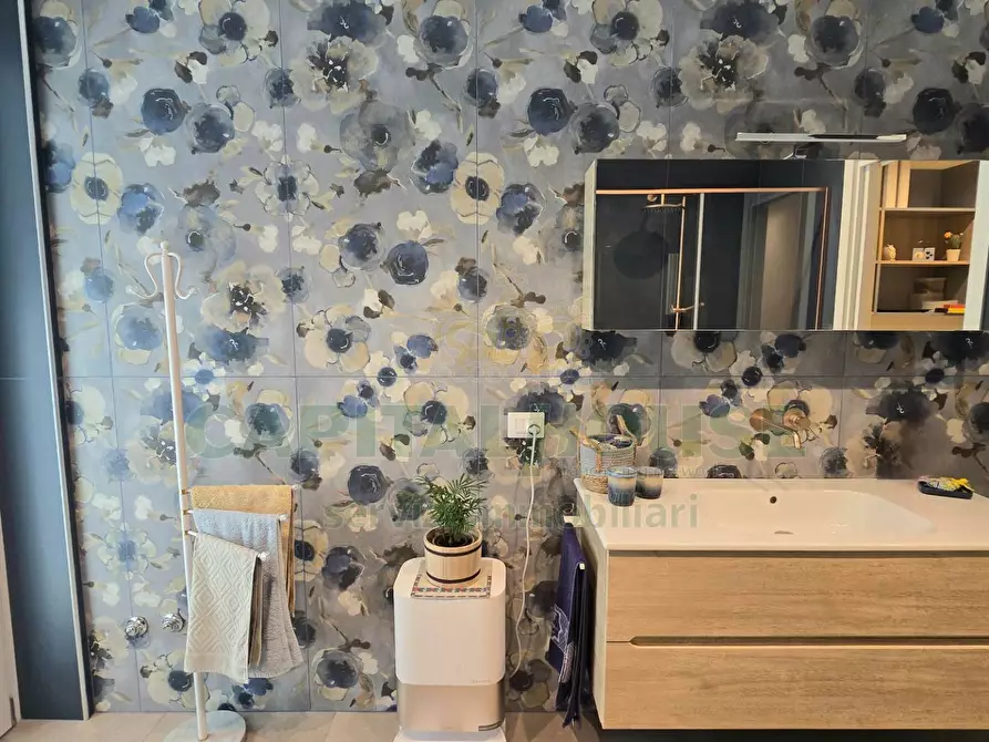 Immagine 31 di Appartamento in vendita  in Via Appia a Capodrise