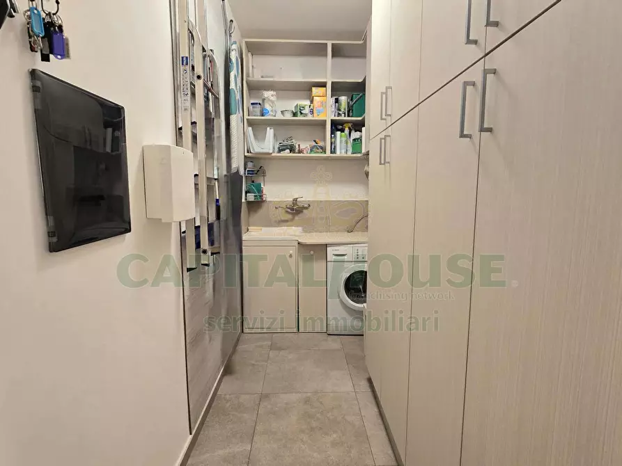 Immagine 36 di Appartamento in vendita  in Via Appia a Capodrise