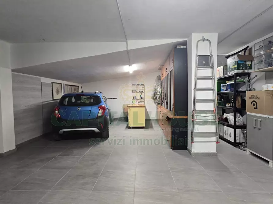 Immagine 54 di Appartamento in vendita  in Via Appia a Capodrise