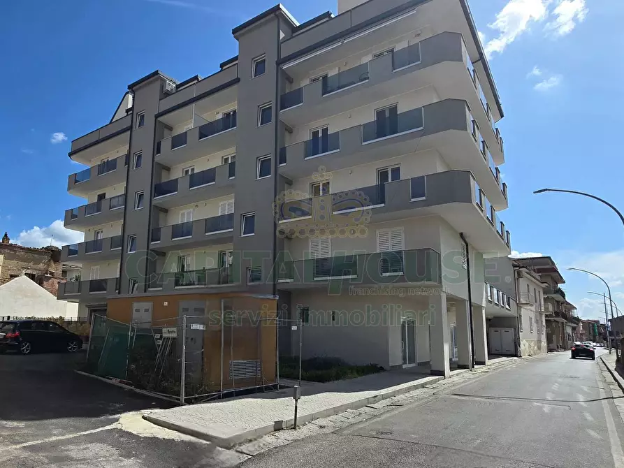Immagine 59 di Appartamento in vendita  in Via Appia a Capodrise