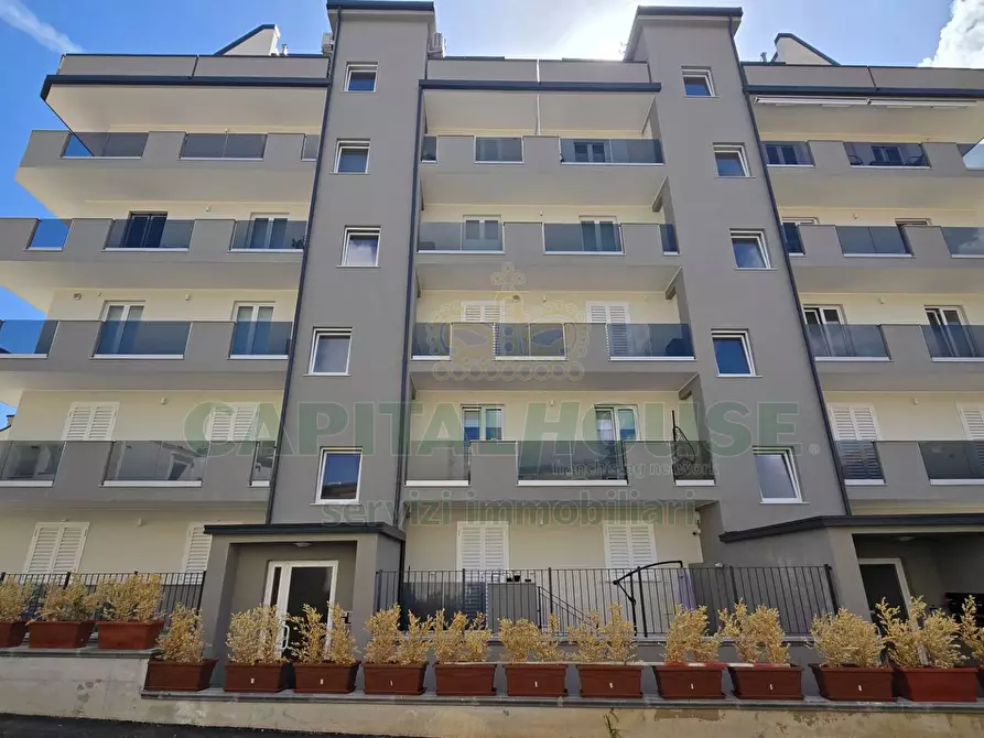 Immagine 1 di Appartamento in vendita  in Via Appia a Capodrise