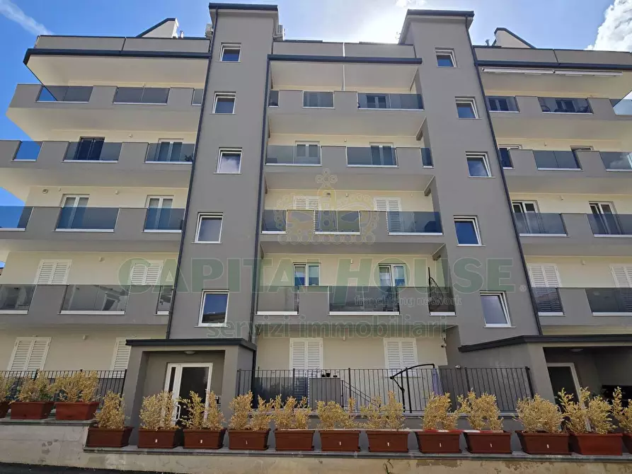 Immagine 57 di Appartamento in vendita  in Via Appia a Capodrise