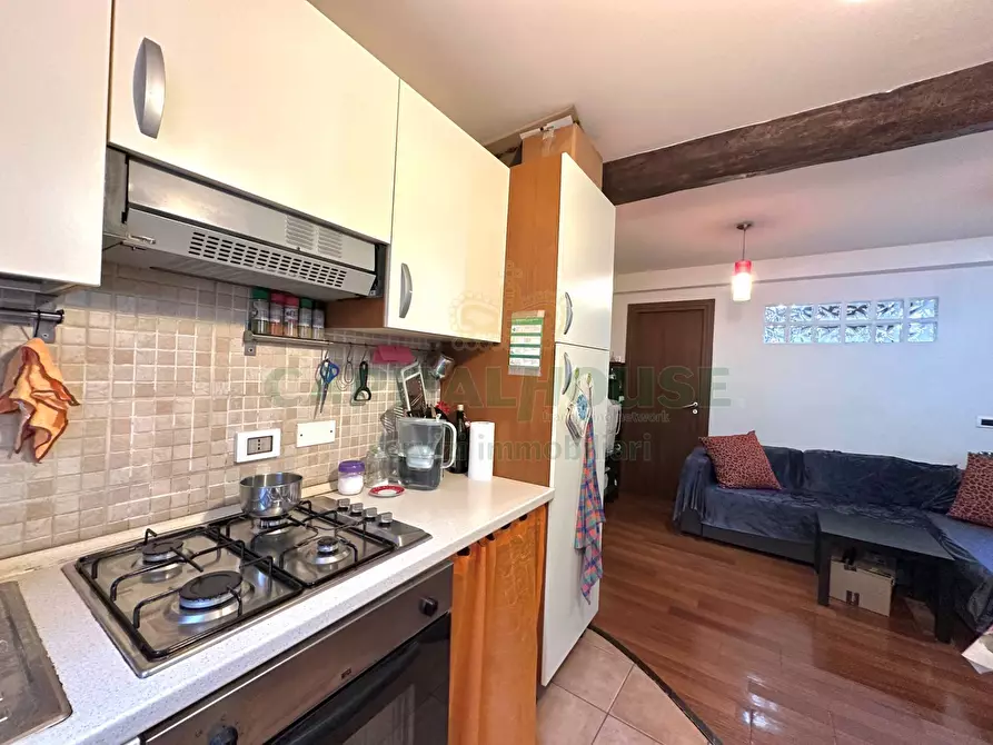 Immagine 6 di Appartamento in vendita  in Via San Carlo a Bologna