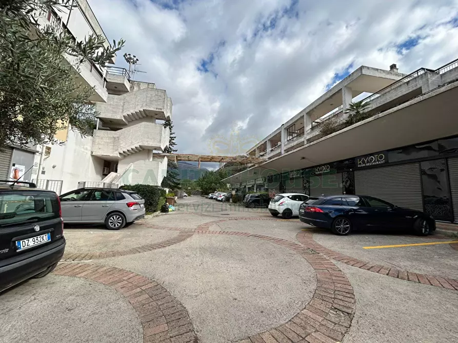 Immagine 3 di Locale commerciale in vendita  in Via Marcello a Mercato San Severino