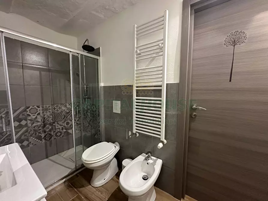 Immagine 7 di Cantina in vendita  in via de carracci a Bologna