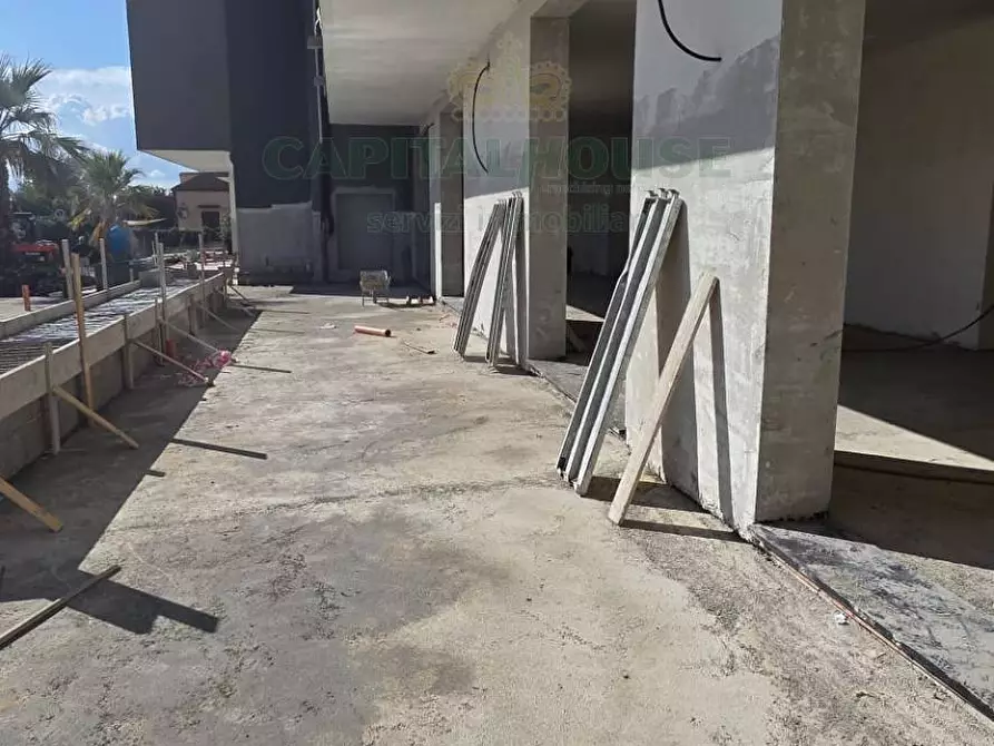 Immagine 9 di Locale commerciale in affitto  in Via Paul Harris a Capodrise