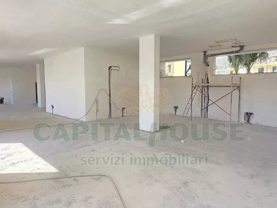 Immagine 4 di Locale commerciale in affitto  in Via Paul Harris a Capodrise