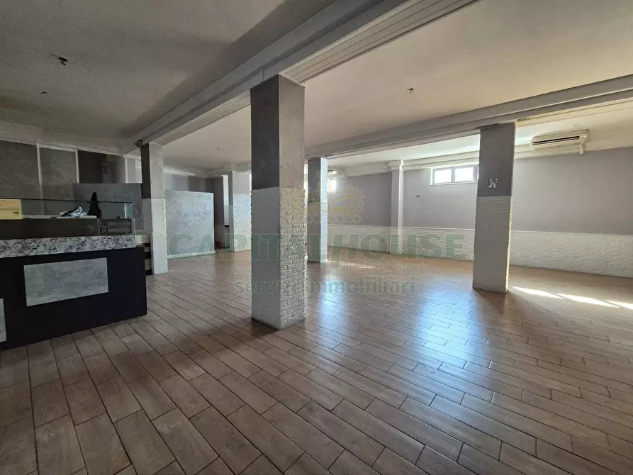 Immagine 10 di Attività commerciale in affitto  in Via Nola a Cercola