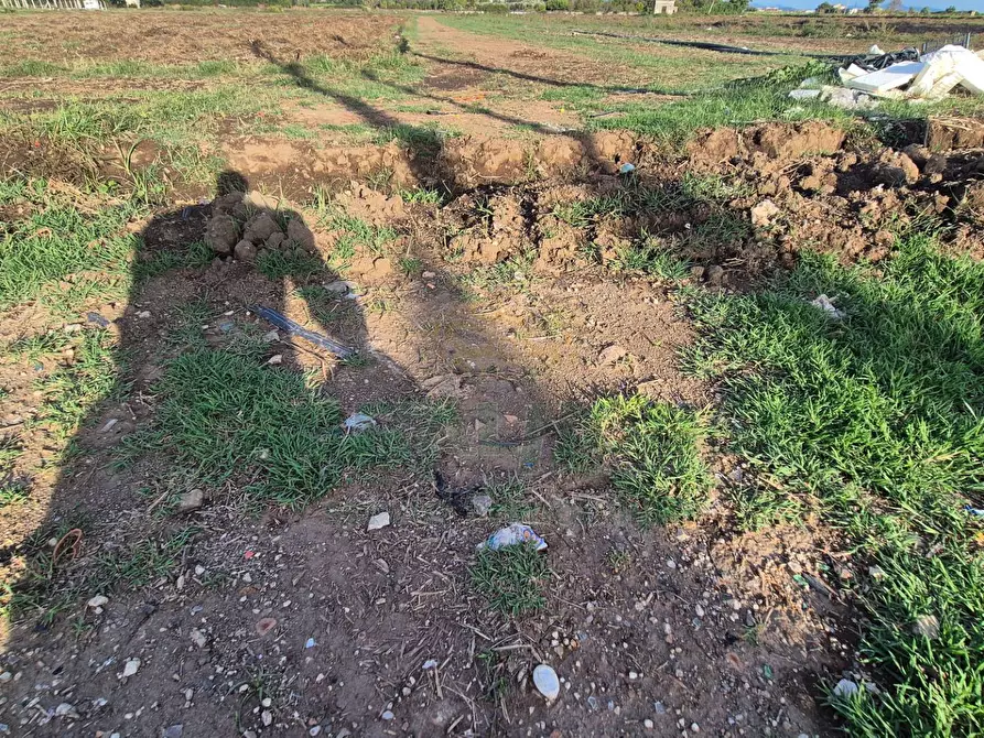 Immagine 12 di Locale commerciale in vendita  a Macerata Campania