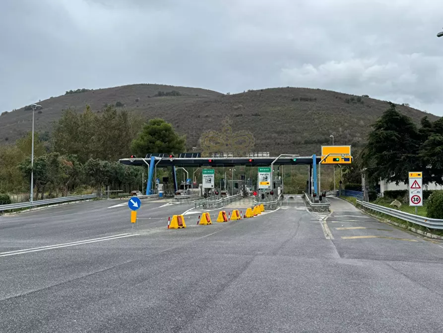 Immagine 15 di Locale commerciale in vendita  in mugnano del cardinale a Mugnano Del Cardinale