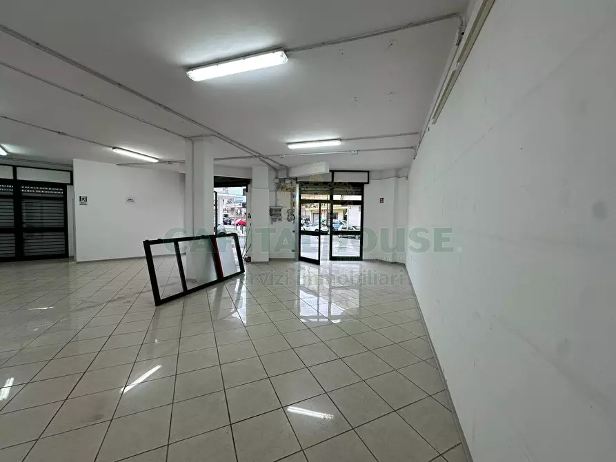 Immagine 8 di Locale commerciale in vendita  in via piano del principe a Cercola