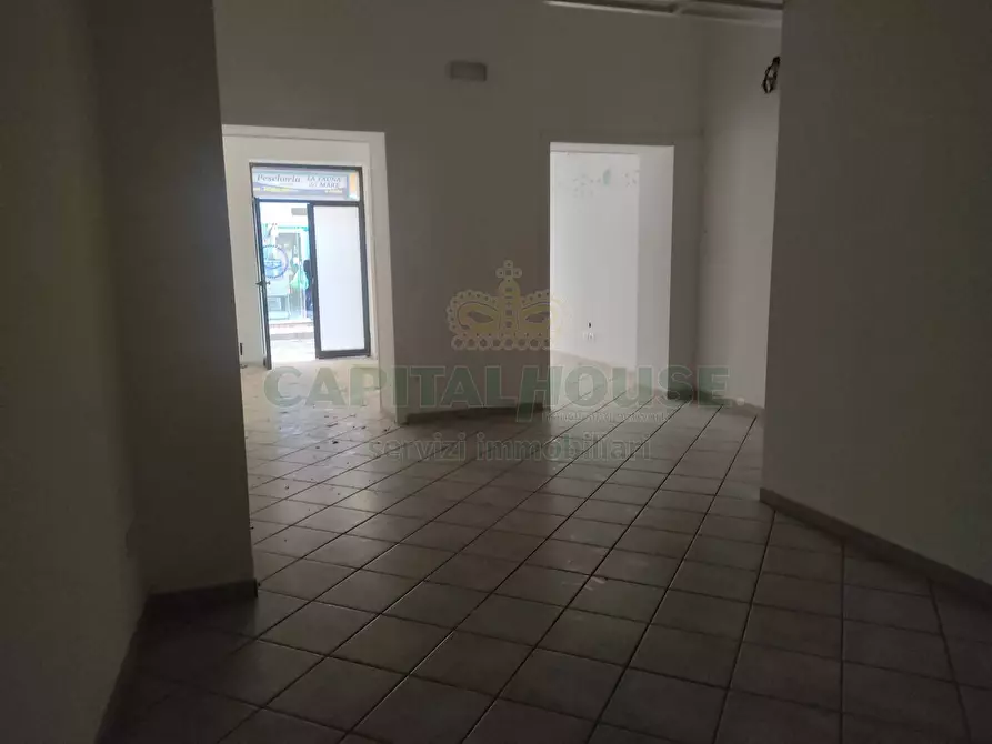 Immagine 5 di Locale commerciale in vendita  in corso garibaldi a Baiano