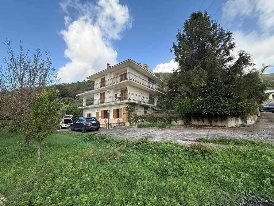 Immagine 3 di Villa in vendita  in Parco Donica a Fisciano