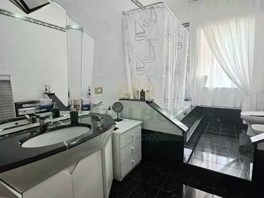 Immagine 15 di Appartamento in vendita  in Via Puccini a Capodrise