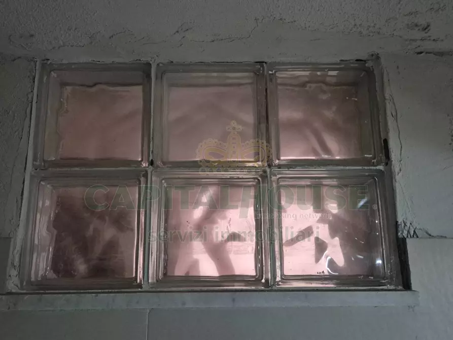 Immagine 12 di Box auto in vendita  a Macerata Campania