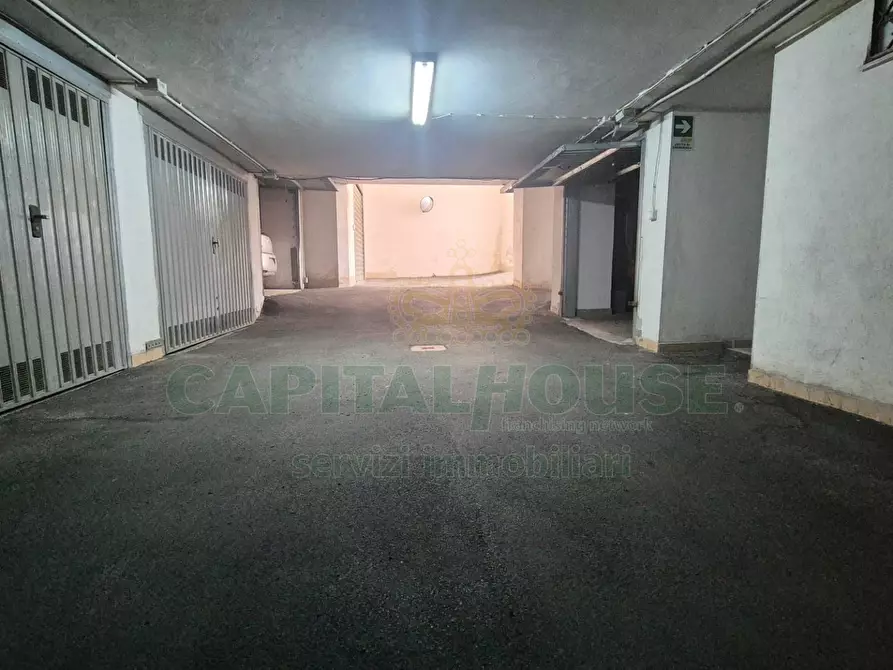 Immagine 15 di Box auto in vendita  a Macerata Campania