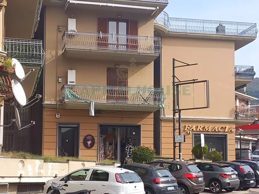 Immagine 5 di Locale commerciale in vendita  in via nazionale delle puglie a Sirignano