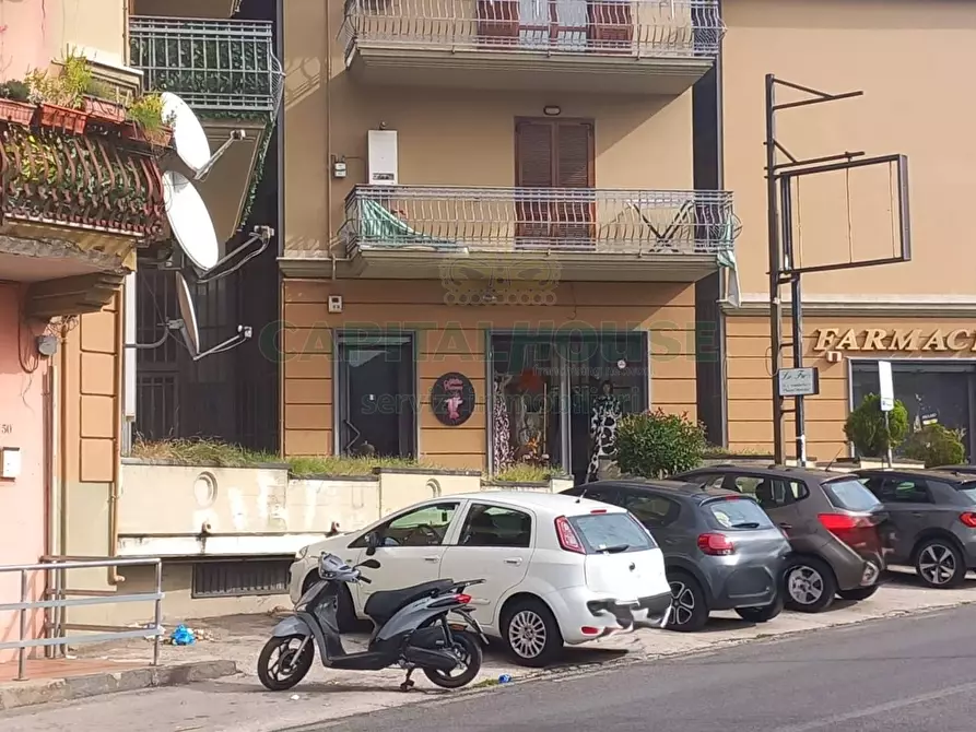 Immagine 2 di Locale commerciale in vendita  in via nazionale delle puglie a Sirignano