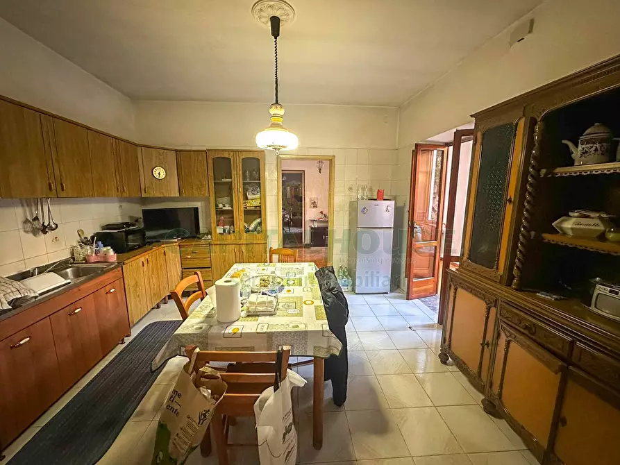 Immagine 2 di Appartamento in vendita  in Via L. Baia a Capua