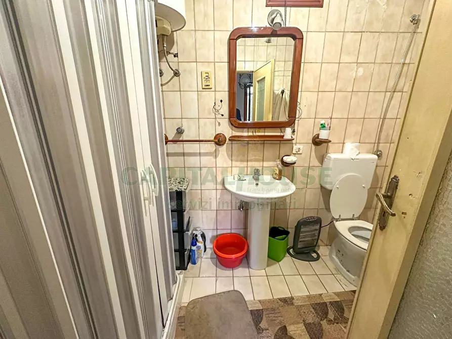 Immagine 10 di Appartamento in vendita  in Via L. Baia a Capua
