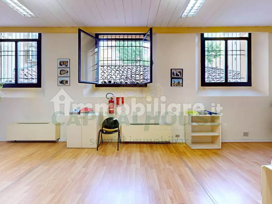 Immagine 7 di Ufficio in affitto  in Via Del Pratello a Bologna