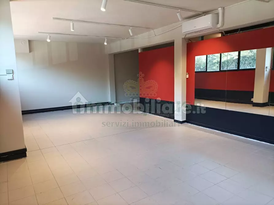 Immagine 2 di Laboratorio in affitto  in Via Gerolamo Rainaldi a Bologna