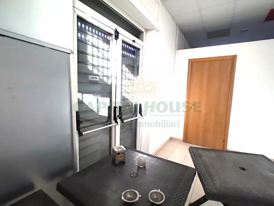 Immagine 25 di Locale commerciale in affitto  in via dante alighieri a Curti