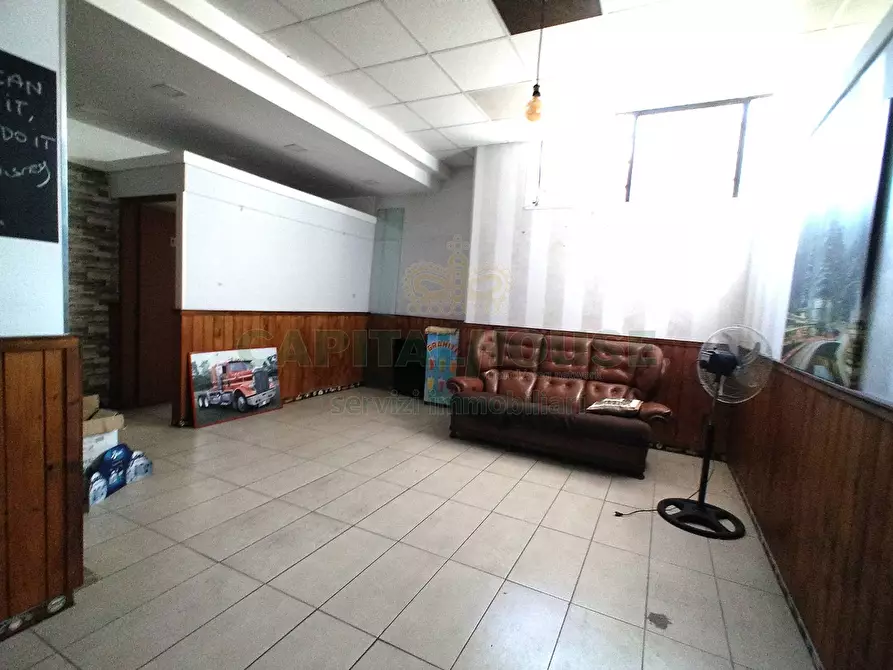 Immagine 32 di Locale commerciale in affitto  in via dante alighieri a Curti