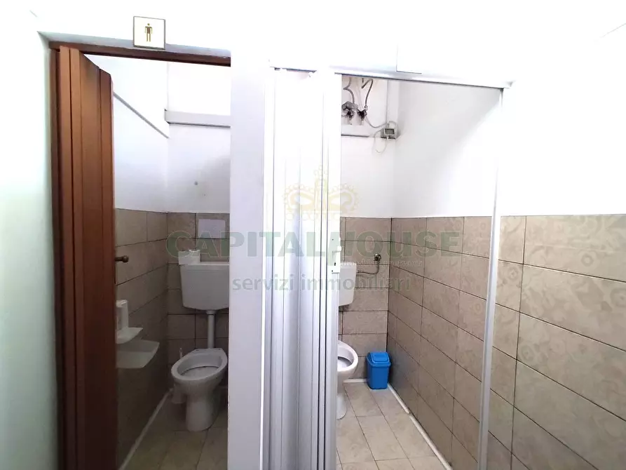 Immagine 34 di Locale commerciale in affitto  in via dante alighieri a Curti