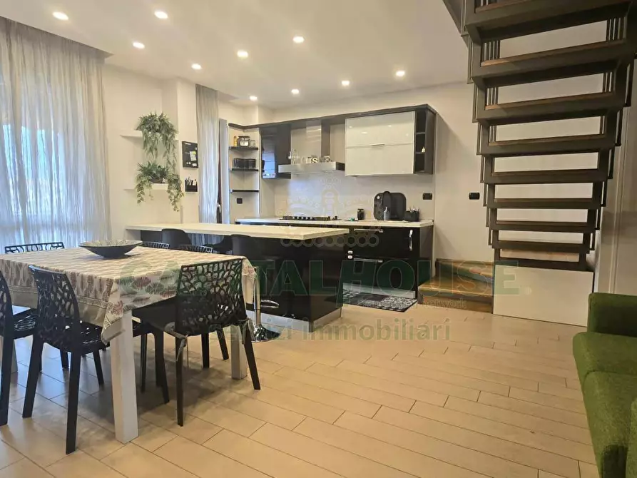 Immagine 1 di Appartamento in affitto  in Via Dante Alighieri a Capodrise