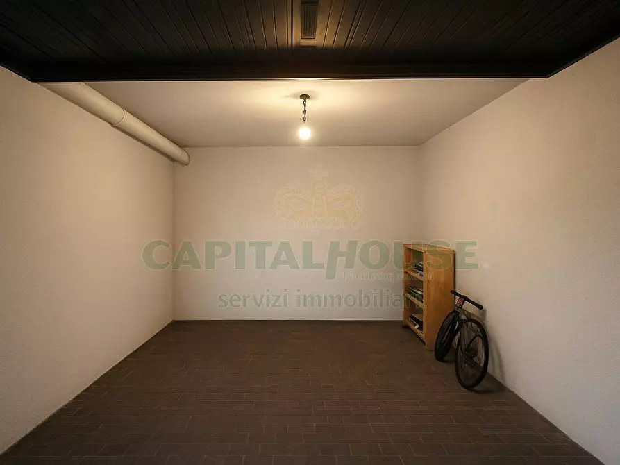 Immagine 5 di Box auto in vendita  a Casagiove