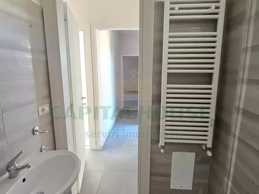 Immagine 14 di Appartamento in vendita  in Via Appia a Capodrise