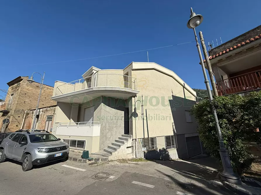 Immagine 12 di Villetta a schiera in vendita  a Siano