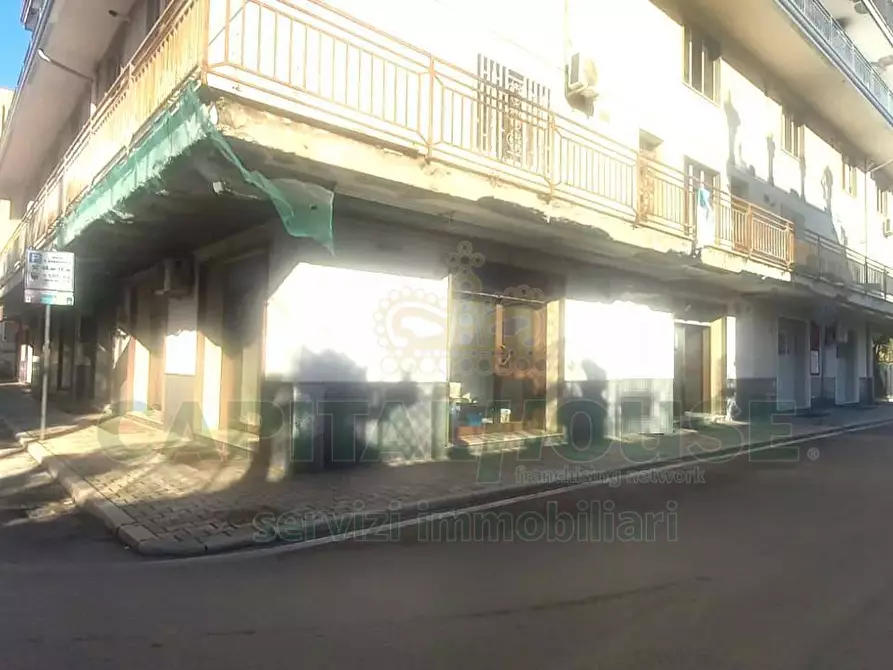Immagine 12 di Locale commerciale in affitto  in via giuseppe bonaparte a Santa Maria Capua Vetere