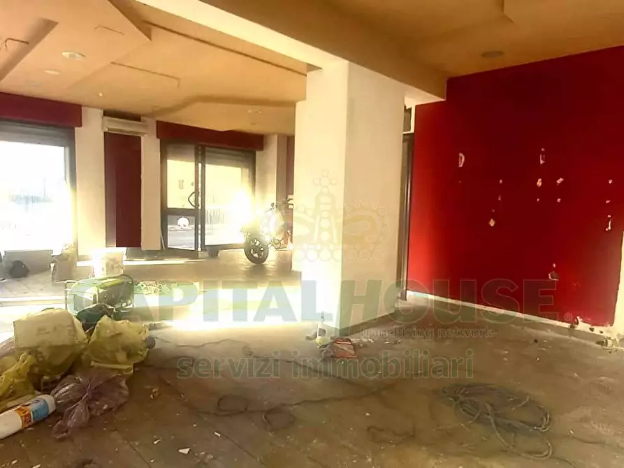 Immagine 3 di Locale commerciale in affitto  in via giuseppe bonaparte a Santa Maria Capua Vetere