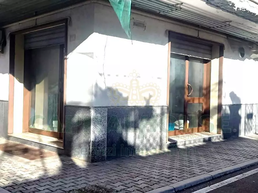 Immagine 1 di Locale commerciale in affitto  in via giuseppe bonaparte a Santa Maria Capua Vetere