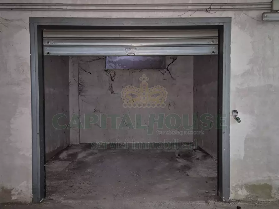 Immagine 3 di Box auto in vendita  a Camigliano