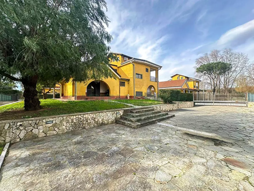 Immagine 17 di Villa in vendita  in ZONA VIA MARTIRI DI NASSIRYA a Capua