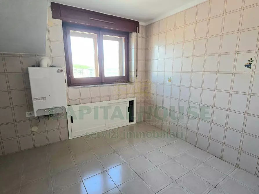 Immagine 11 di Attico in vendita  in Via Leonardo Da Vinci a Capodrise