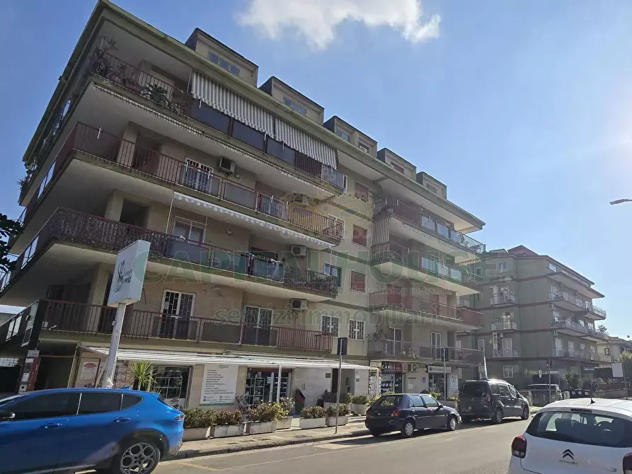 Immagine 21 di Attico in vendita  in Via Leonardo Da Vinci a Capodrise