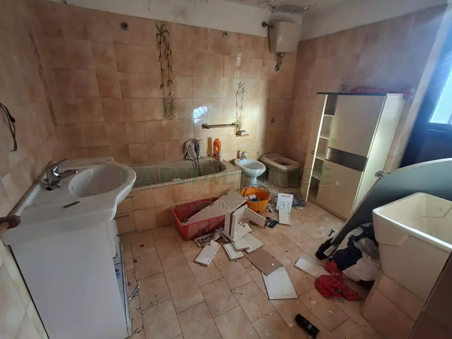 Immagine 12 di Casa semindipendente in vendita  in Via Casa Del Duca a Mercato San Severino