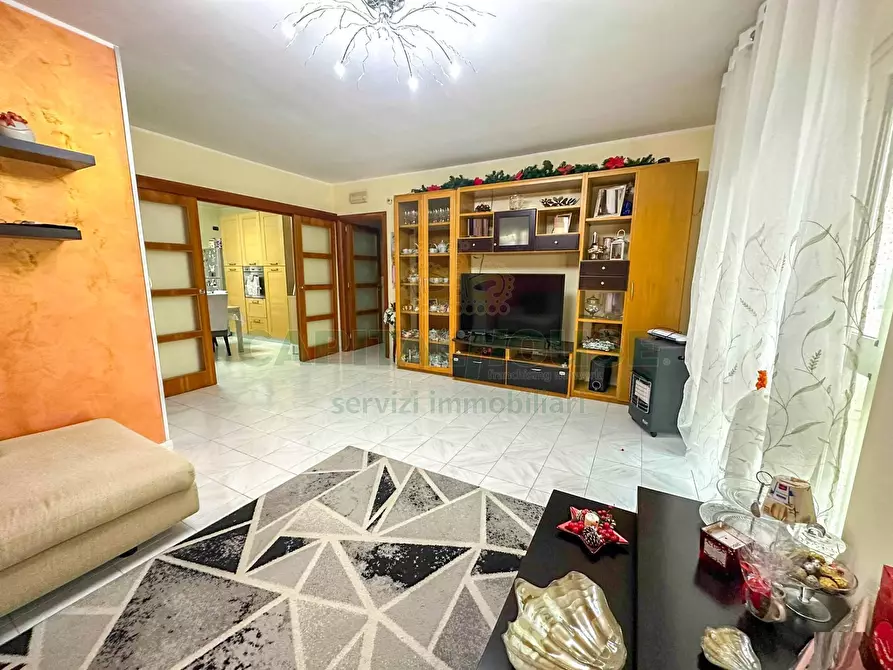 Immagine 4 di Appartamento in vendita  in zona supermercato conad a San Tammaro